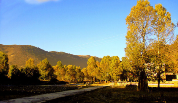 四川稻城亚丁几月份去合适