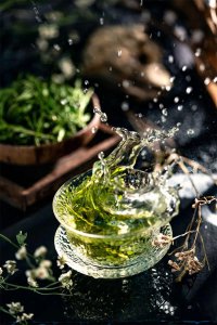 绿茶可以用100度开水泡吗 绿茶最好用多少度的水来泡