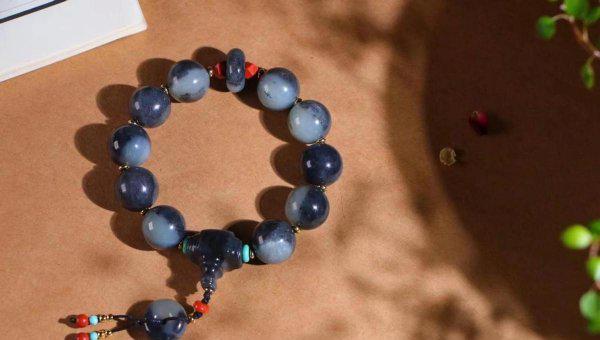 和田玉烟紫值得入手吗