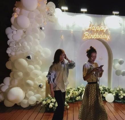 汪峰比章子怡大多少