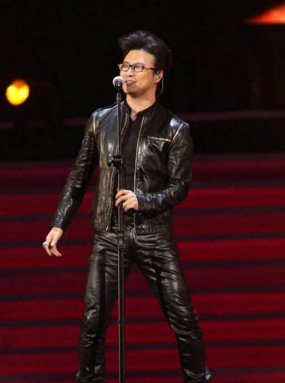 汪峰比章子怡大多少