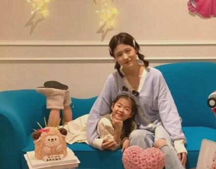 汪峰比章子怡大多少