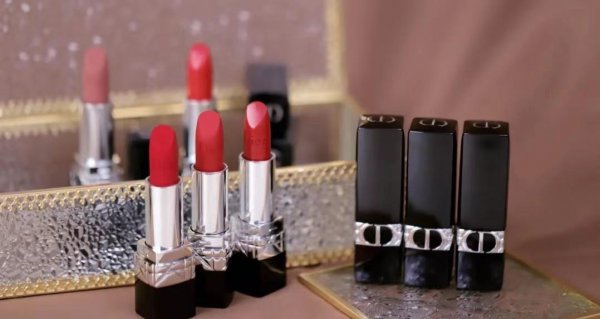 迪奥口红哪个颜色好看