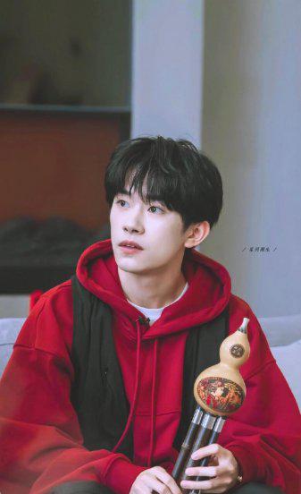 易烊千玺的真实年龄是多少