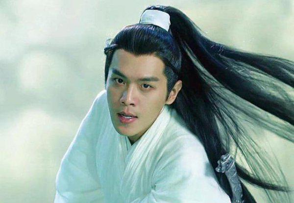 黄龙士是不是穿越的