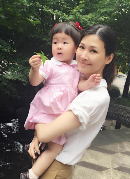 女星童蕾老公简历资料介绍