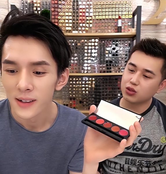 李嘉琪怎么没有直播