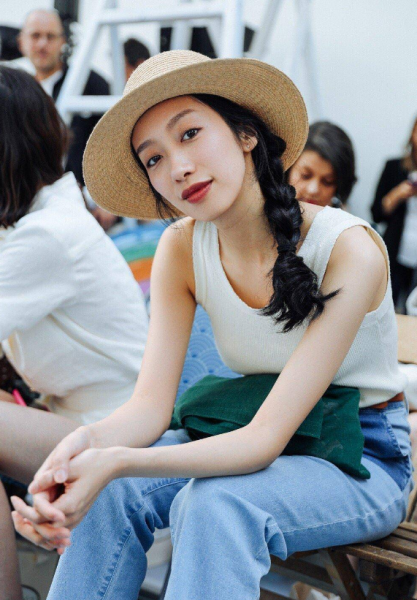 黄觉老婆麦子简介