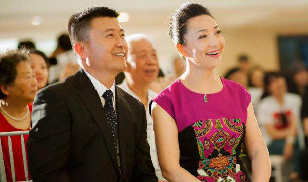 还珠格格皇后扮演者是谁