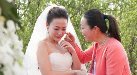 还珠格格皇后扮演者是谁