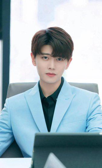 演员任嘉伦个人资料简介