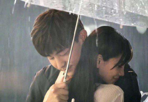 邓伦杨颖房车事件