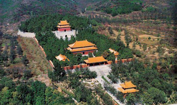 北京十三陵是谁的墓地