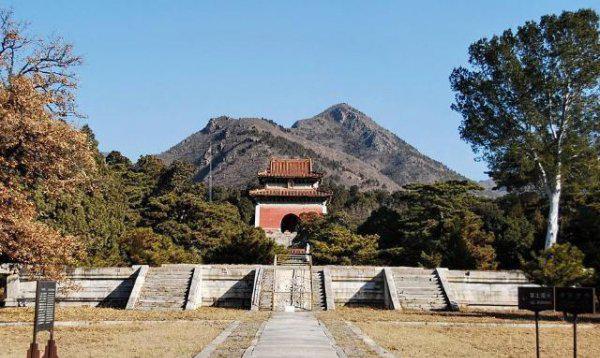 北京十三陵是谁的墓地