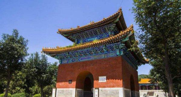 北京十三陵是谁的墓地