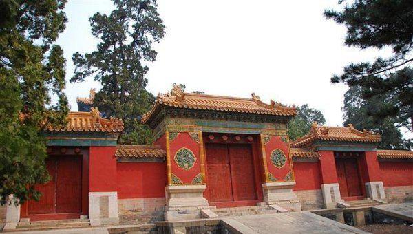 北京十三陵是谁的墓地