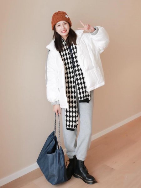 黑色鞋子怎么搭配衣服裤子