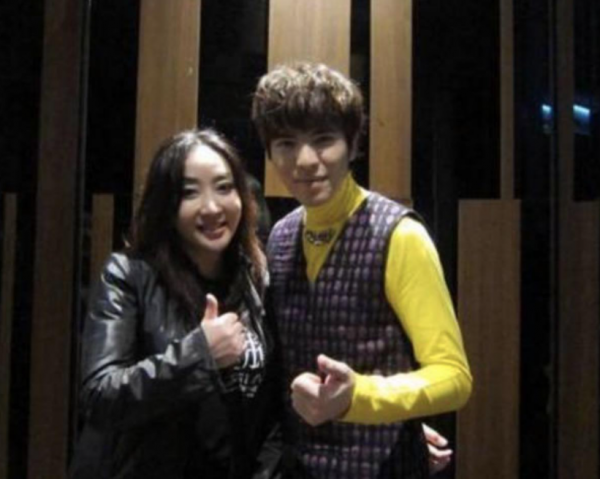 歌手萧敬腾为什么招雨