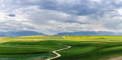 6月份新疆天气穿什么衣服 六月份去新疆哪里玩最好