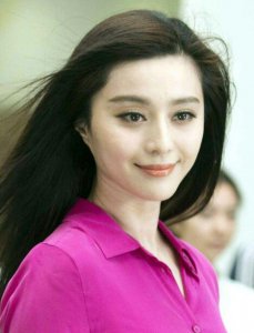 范冰冰和洪金宝发生了什么事 范冰冰和洪金宝是什么关系