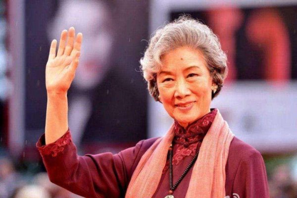 著名演员吕中个人资料简介