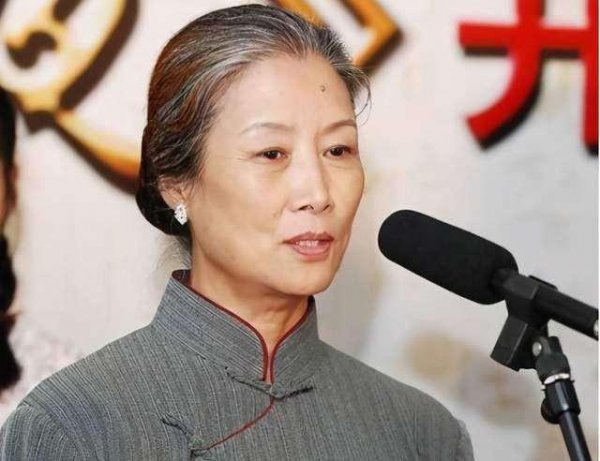 著名演员吕中个人资料简介