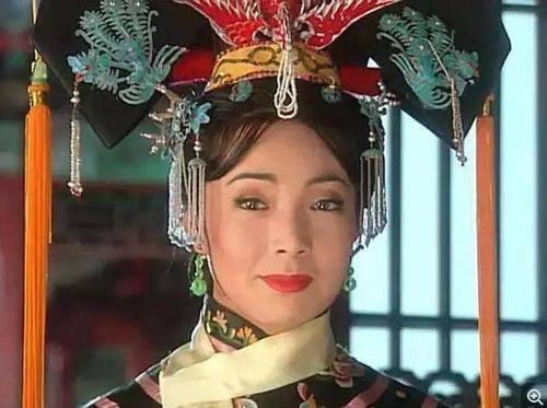 还珠格格里的皇后是谁的原型