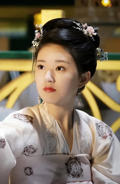 赵露思是怎么当上明星的