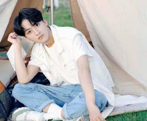 何洛洛考上大学了吗