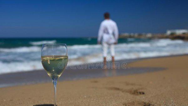 老公出轨比他大的已婚女什么心理