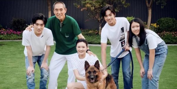 张艺谋一共生了几个娃