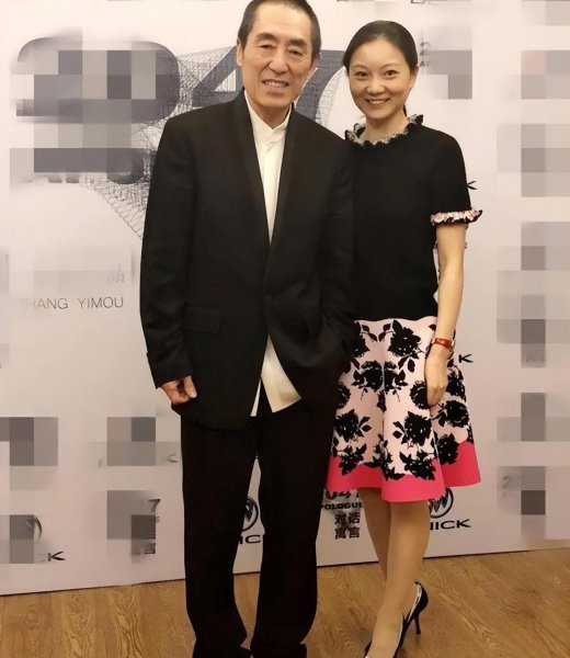 张艺谋一共生了几个娃