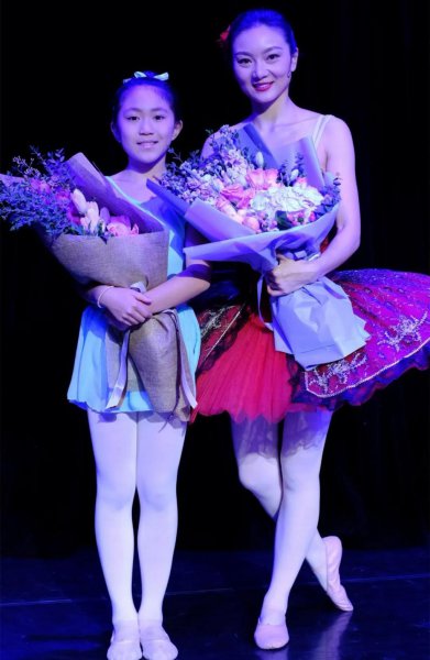 张艺谋一共生了几个娃