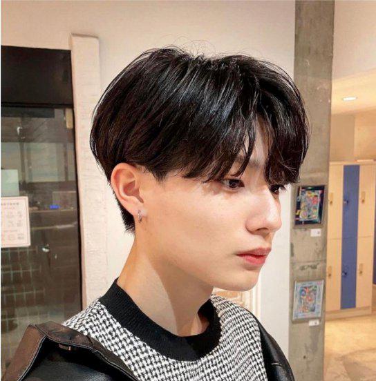 男生适合什么发型好看又帅气