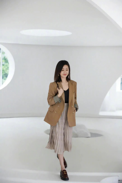 厚底乐福鞋怎么搭配衣服