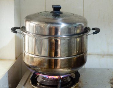 不锈钢锅烧黄了怎么能去除 清洗不锈钢锅黄渍的小妙招