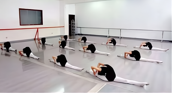 千万不要让女孩学舞蹈