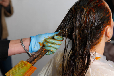 头发染黑后多久可以染其他颜色 头发染黑后能染别的色吗