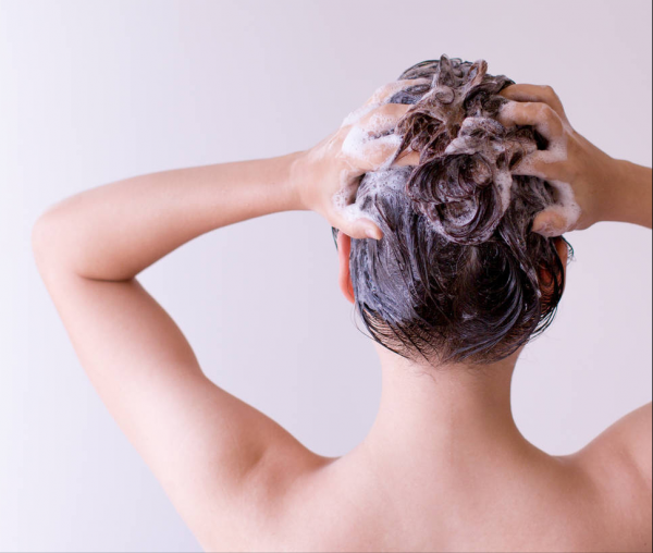 头发染黑后多久可以染其他颜色