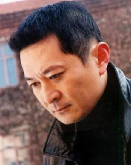 歌手衡越的个人资料简介