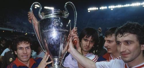 1986年欧冠冠军是哪个球队
