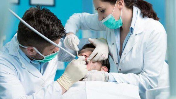 男孩子读职业学校什么专业好