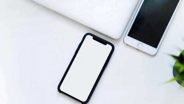 手机屏幕变黑白了怎么还原彩色