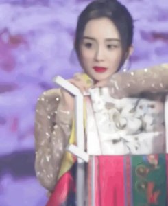 唐嫣杨幂为什么掰了会难受吗 杨幂和唐嫣因为什么闹掰