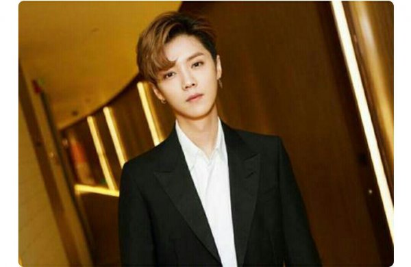 鹿晗家世怎么那么神秘