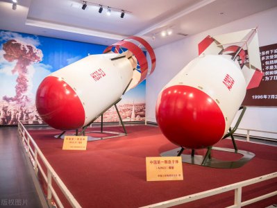 邓稼先称之为什么之父 谁被誉为中国两弹一星之父