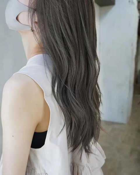 皮肤黑适合染什么颜色的头发