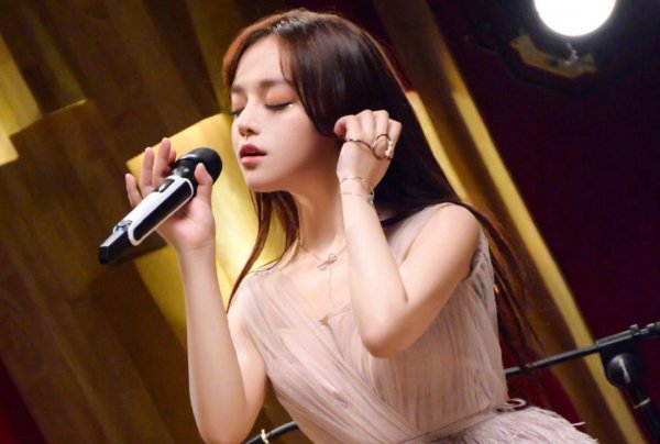 黄霄云个人资料个人