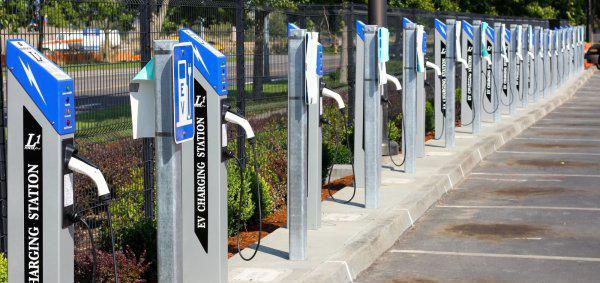 汽车插电混动什么意思