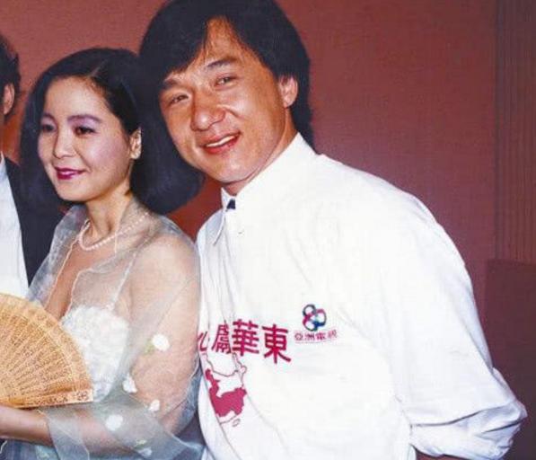 成龙和邓丽君为什么没走到一起